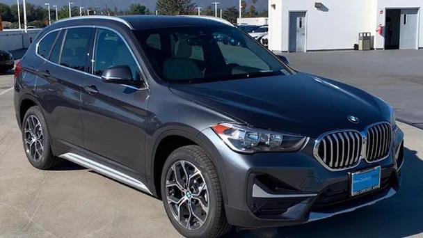 2022款宝马x1三缸油混,宝马x1最新1.5t三缸值得买吗