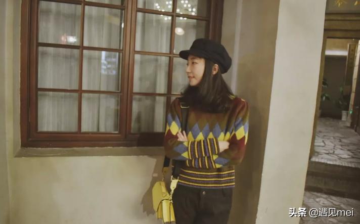 毛衣肩宽的人穿好看,肩宽适合穿的毛衣