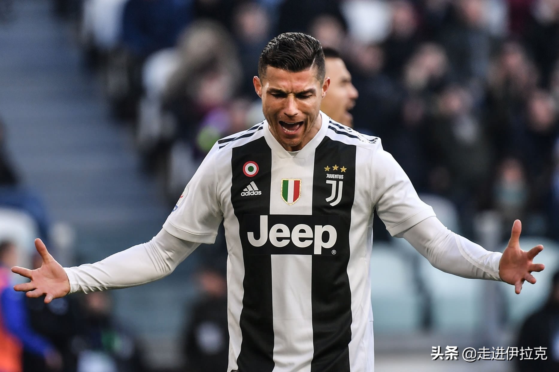 罗纳尔多给球迷送球衣,罗纳尔多以色列