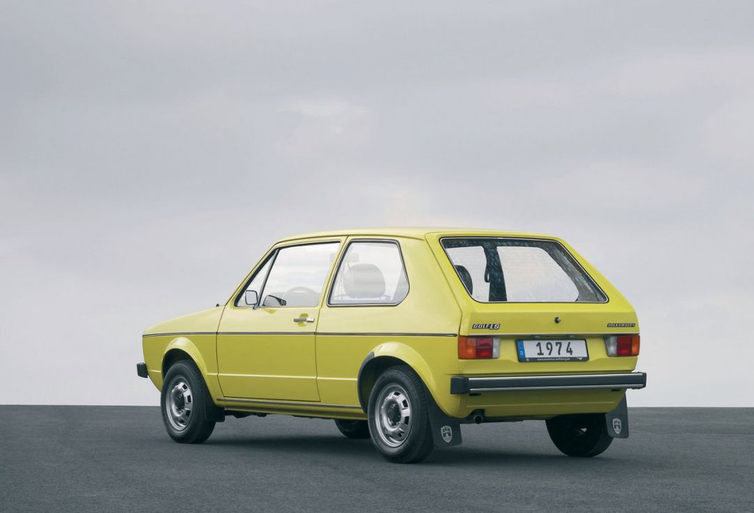 高尔夫7和高尔夫8,8代高尔夫比7代高尔夫窄