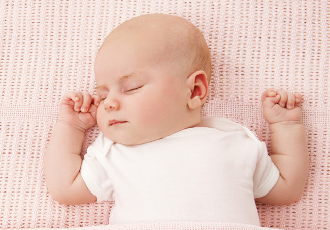 婆婆总喜欢把宝宝弄醒,婆婆总是叫醒婴儿