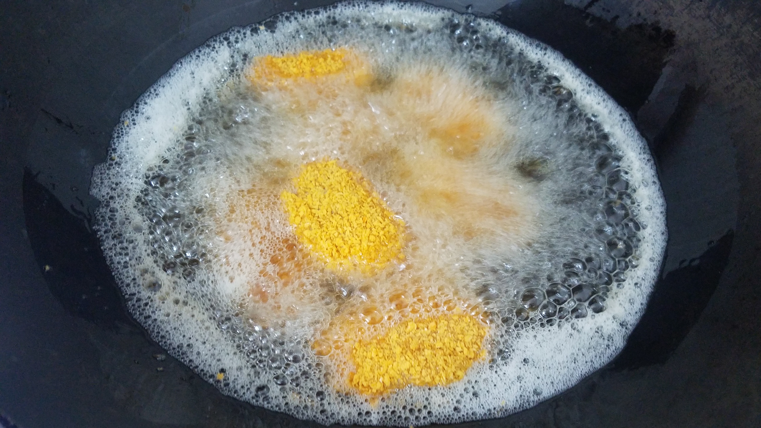 如何做卤香味瑞士鸡翅,辣盐鸡翅香味扑鼻而且做法也简单