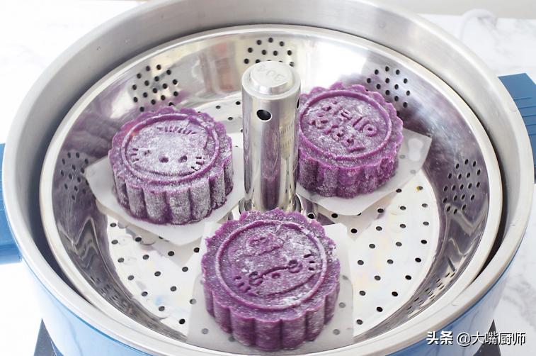 中秋节快到了教你做广式五仁月饼,手工月饼的做法及配方窍门