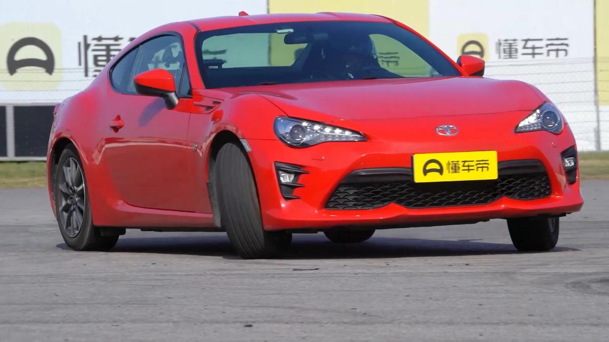 情怀评测丰田86：无妹可撩无所谓，有弯可漂才珍贵！