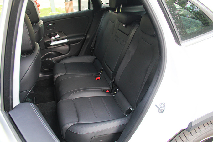 奔驰gla200百公里加速,奔驰gla200排量多大