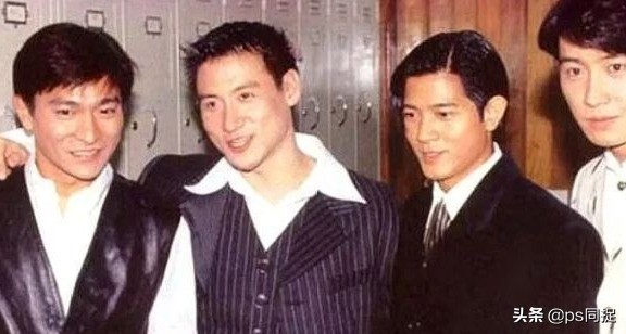 ps怎么把模糊的黑白线稿变清晰,ps图片字体放大后模糊怎么变清晰