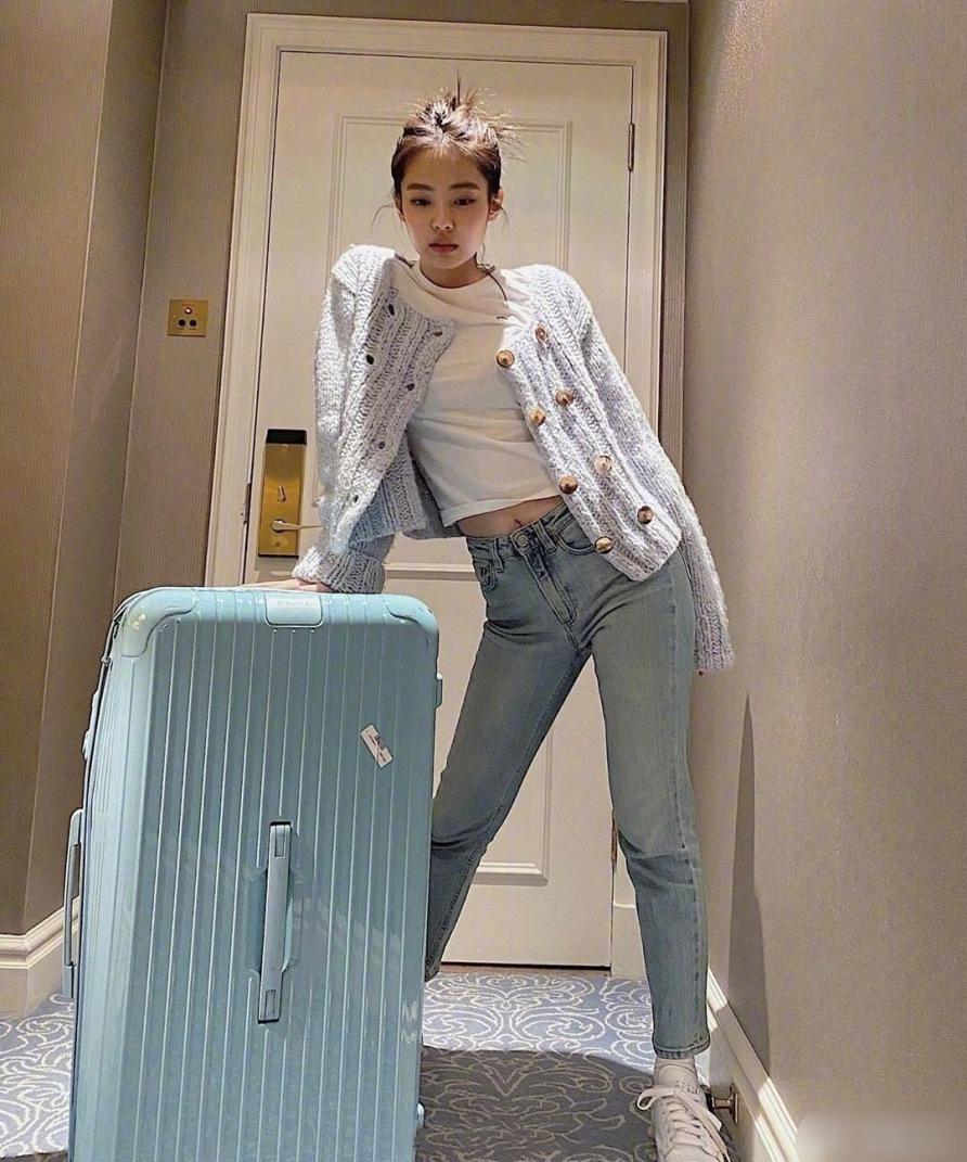 针织衫款式繁多,针织衫显白颜色推荐