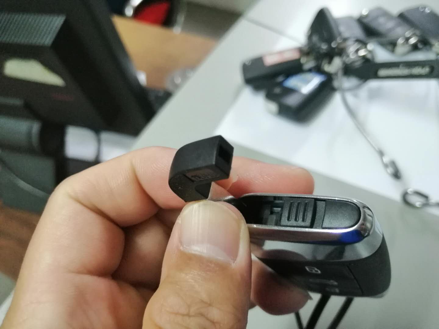 迈腾一键启动应急状态解除,新款迈腾应急解挡