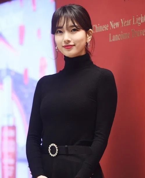 肩膀又宽又厚应该如何有效改善,肩膀又宽又厚的女生怎样穿衣搭配