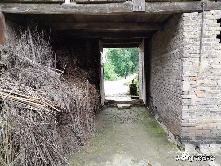 四川南充千年古城,南充小山村