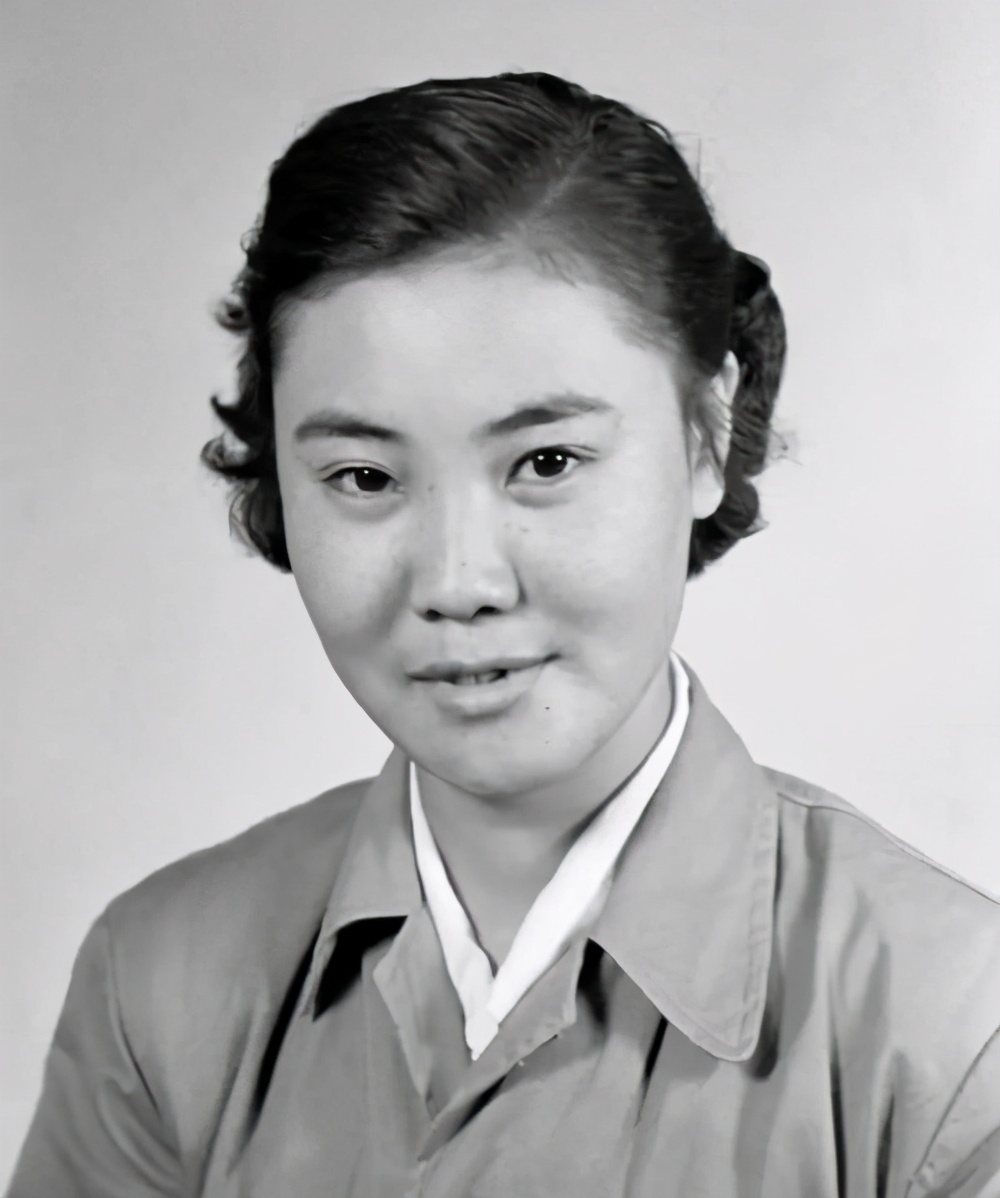 郭兰英为什么没有生小孩,歌唱家郭兰英有孩子吗