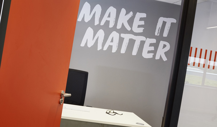 活力动感运动保健品SCI-MX英国格洛斯特办公设计欣赏