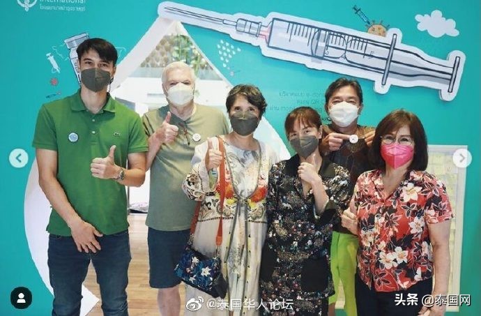 泰国明星Matthew莉迪亚夫妇接种新冠疫苗