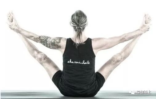 练瑜伽「启动会阴收束」身体就轻盈了，一定要掌握的技巧