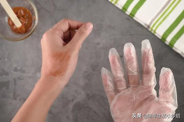 染色剂染皮肤上太久了怎么洗掉,染色剂落在皮肤上没洗干净碍事吗