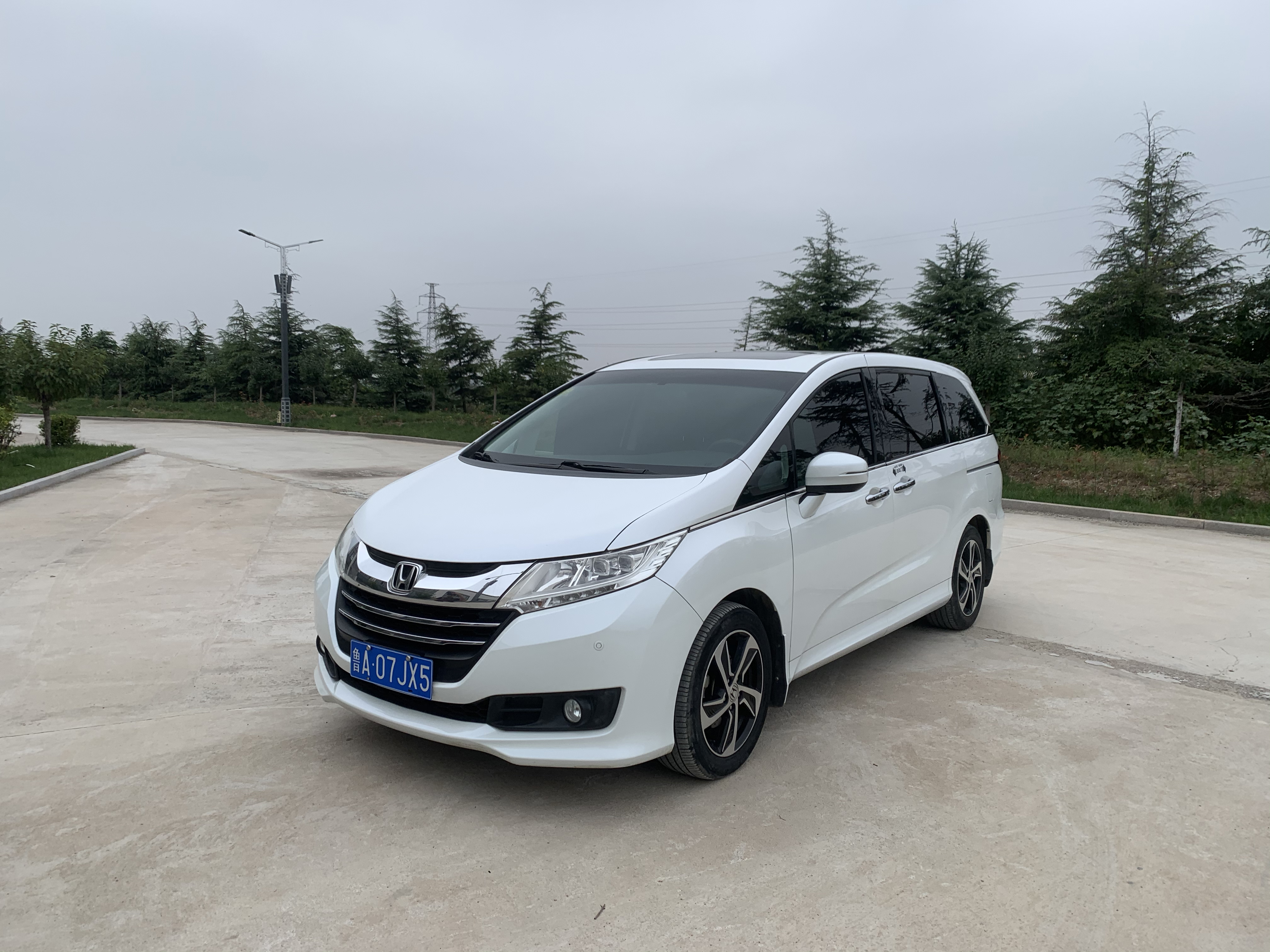 6年奥德赛可以卖多少钱,6年的本田奥德赛还能卖多少钱