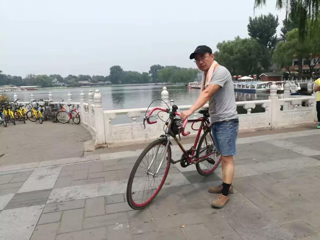 人间好味“嘣豆子”一颗一粒总关情--记汾西县蒲剧团团长郝安家