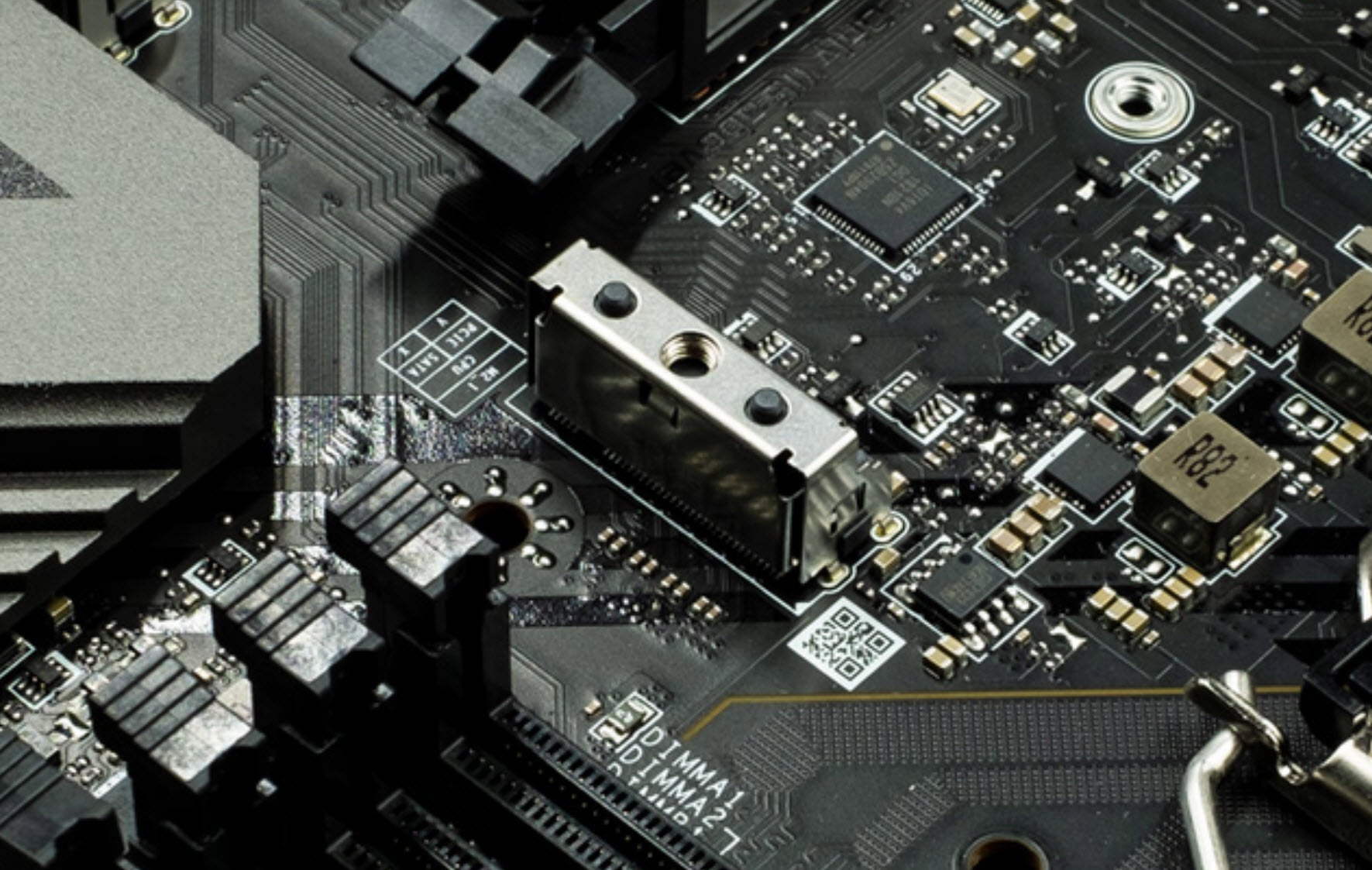 现在显卡入门级的买不到,显卡买刚好够用的还是更好的