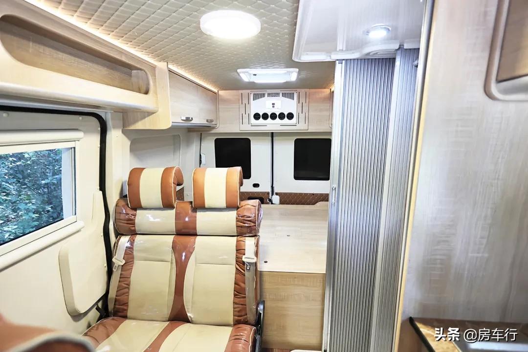 房车价格5-10万元低顶b型房车,房车大全20-30万的c型高档房车