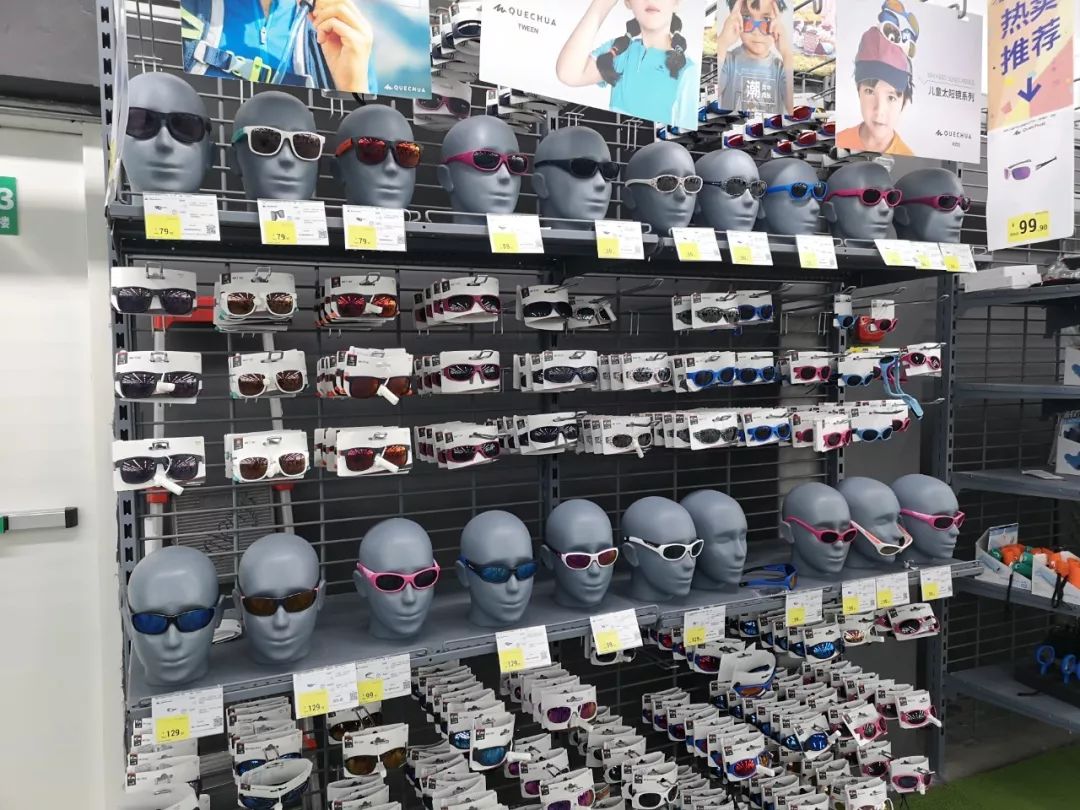 给娃挑太阳镜,孩子怎么选墨镜