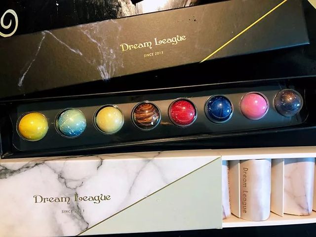 网购28款网红零食，究竟谁是最值得囤的年货？