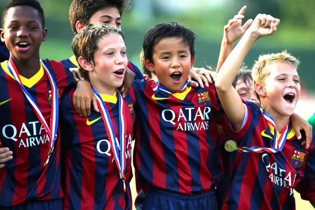 年少成名的足球球星,年少成名的球员