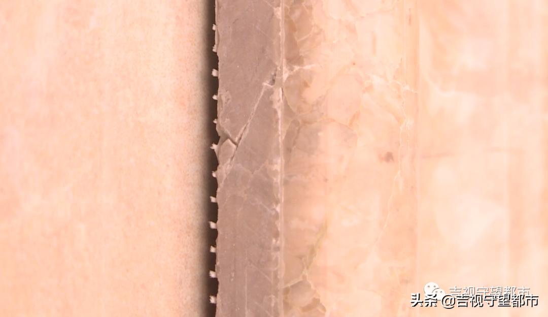大理石不到一个月开裂怎么回事,大理石开裂是正常现象吗