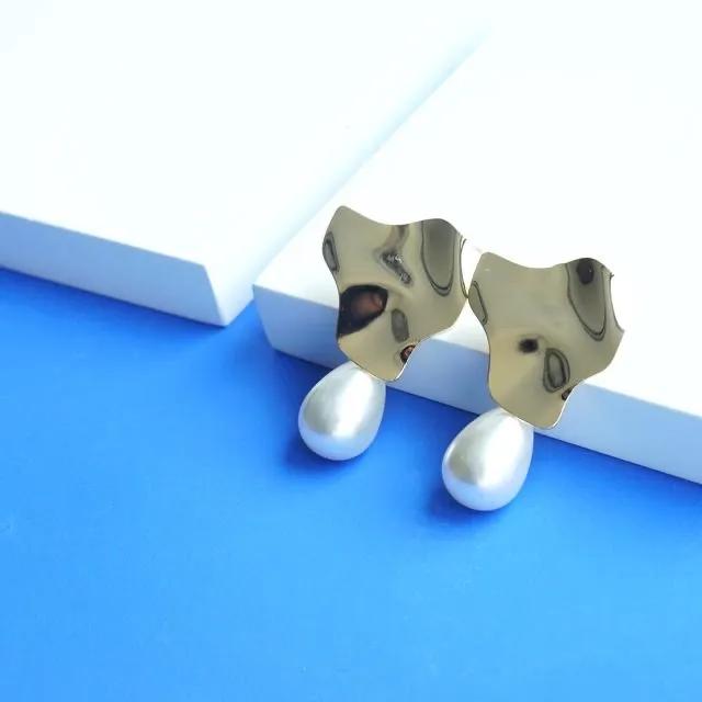 为啥相同的穿搭自己不穿不好看,同样的穿搭为什么别人穿更好看