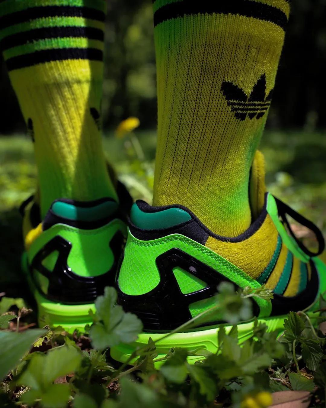 「每周联名X讯」众人骂丑，价格却直逼倒钩的鞋究竟长什么样？