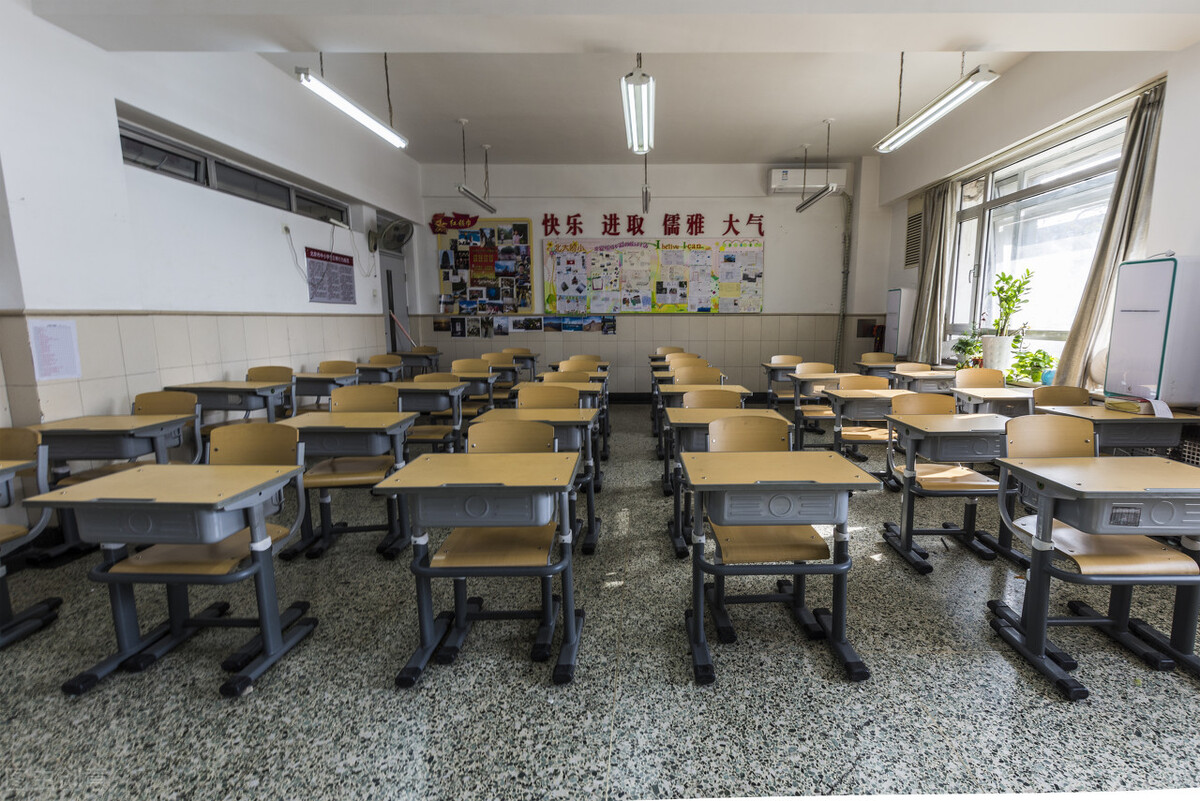 为什么学校要求买课桌椅,高端校用课桌椅怎么选