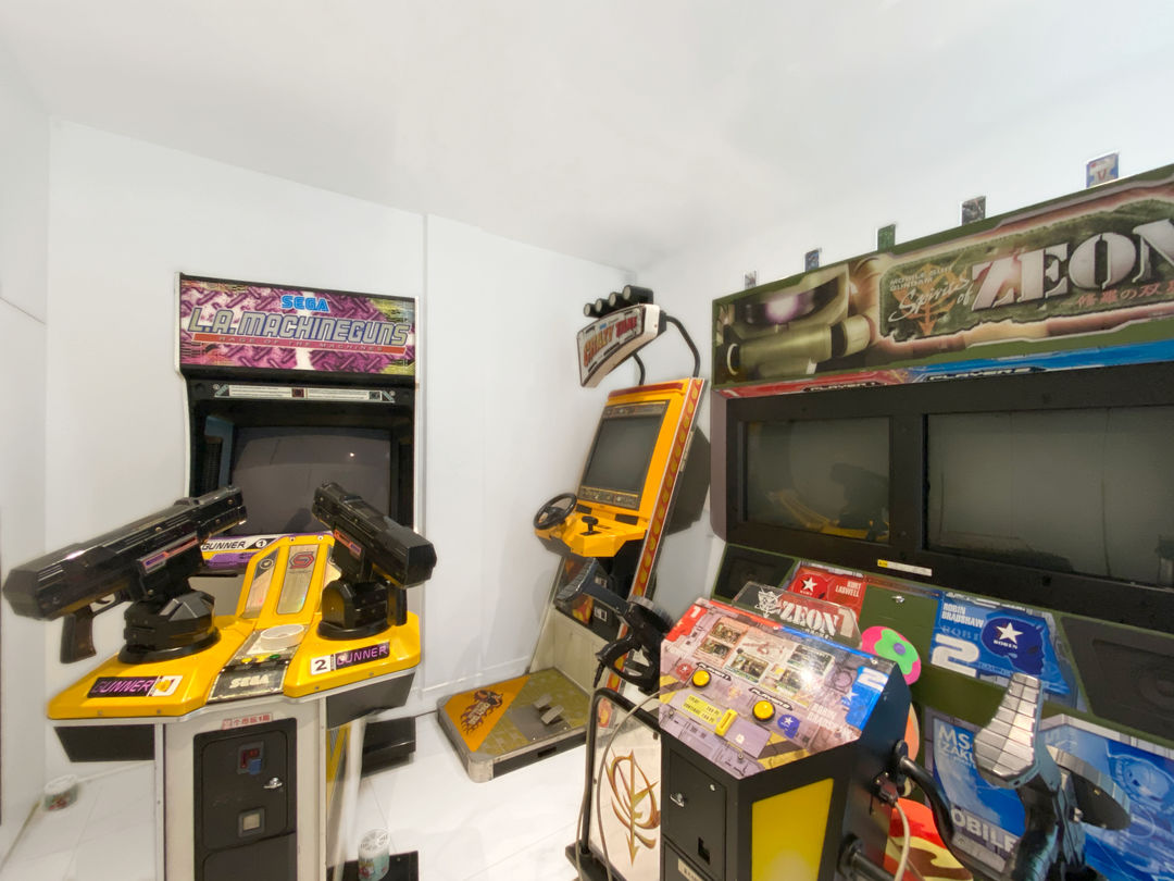 他把家里，变成了500m²的三层游戏厅