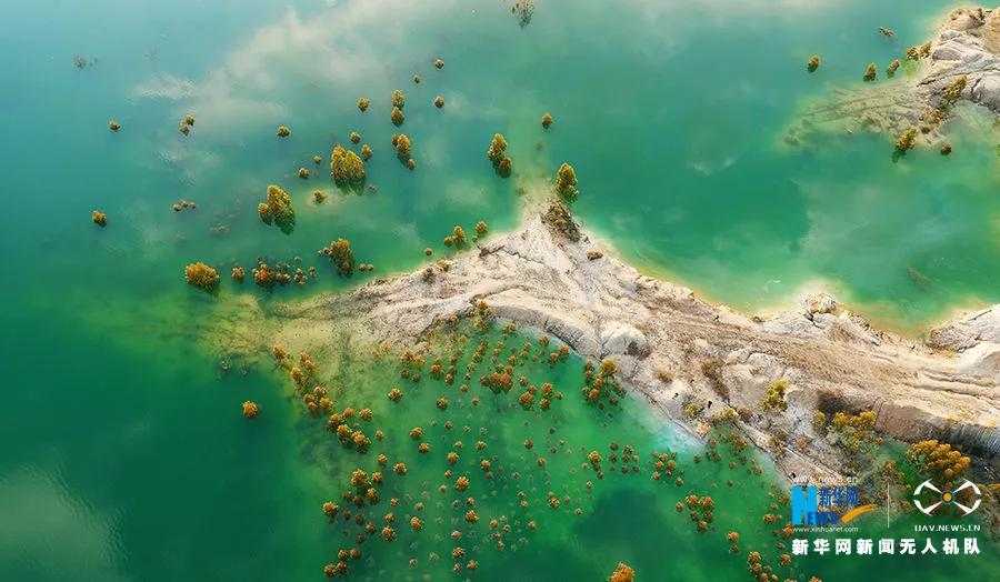 矿坑改造最美公园,矿坑改造湿地公园视频