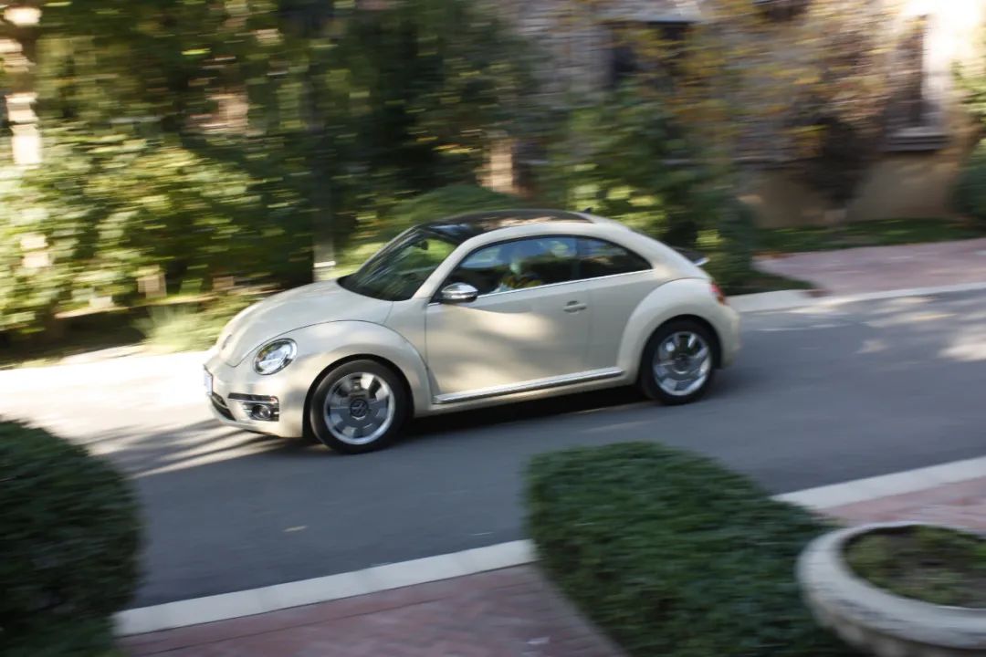 大众甲壳虫这款车怎么样啊,大众甲壳虫适合年轻女性的车