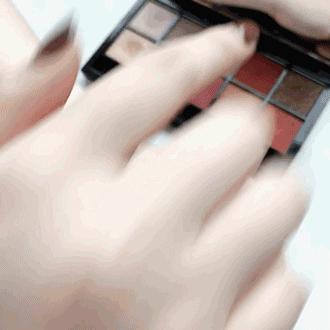 venusmarble九色眼影测评,橘朵的单色眼影新版和旧版对比