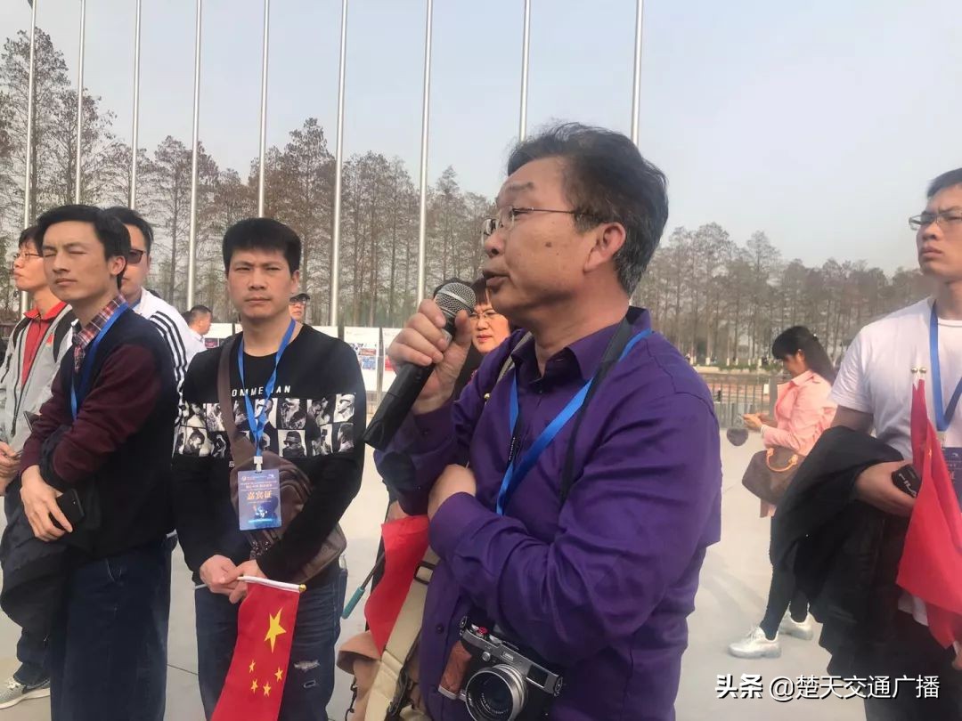 一条绿道一次快闪百位记者,东湖绿道大学生快闪