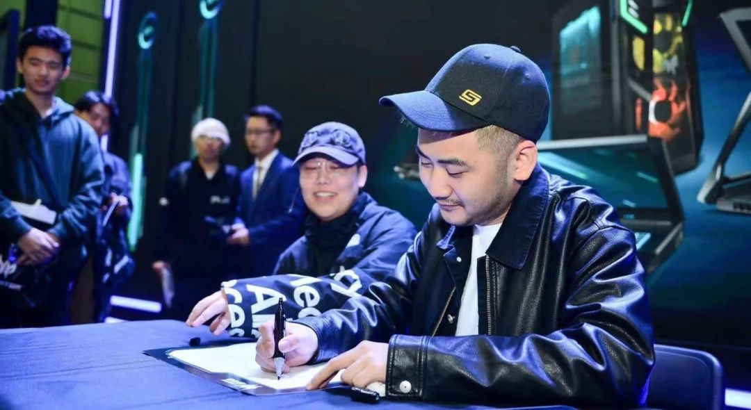 人民电竞采访小团团,人民电竞采访