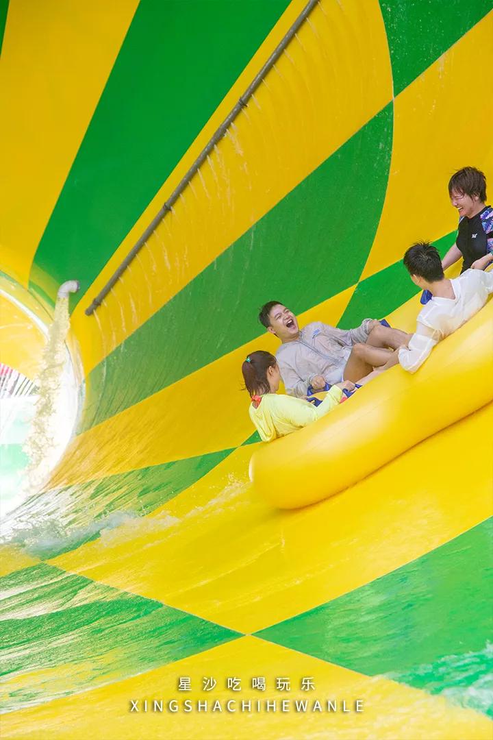 酷炫机车轰炸“洋沙湖”，哈雷电音之夜引爆“欢乐水世界”