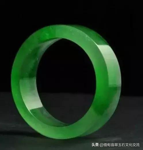 怎么辨别翡翠手镯好坏图解,翡翠手镯好坏最简单方法