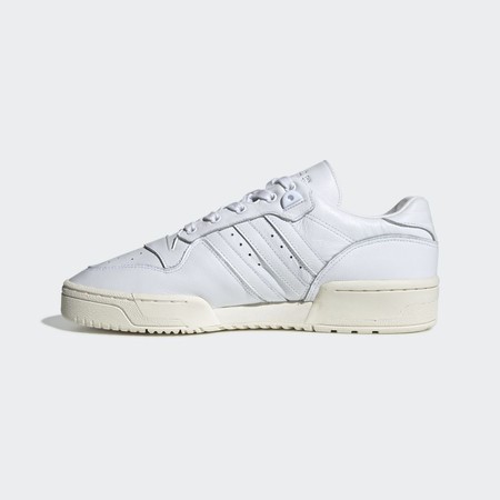 小贝球鞋,小贝穿的小白鞋