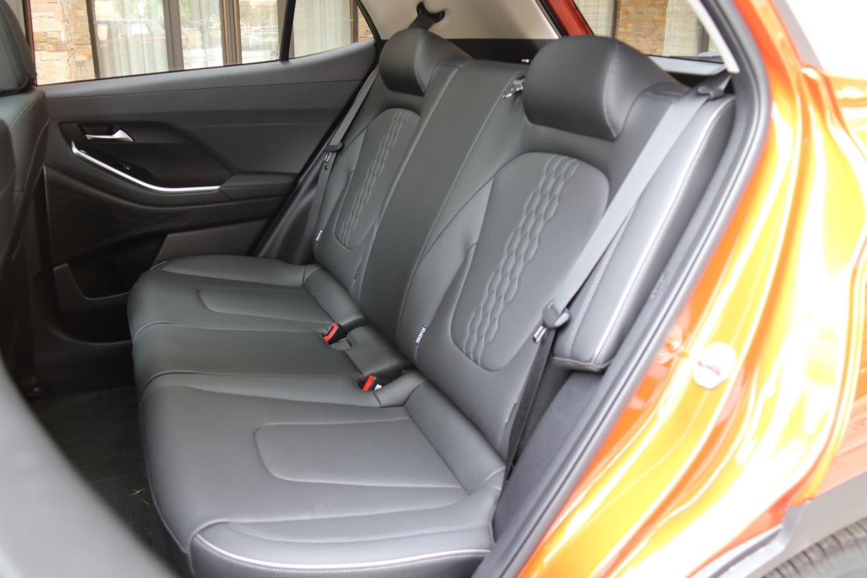 现代ix25降价6万现在多少钱,北京现代ix25是几缸