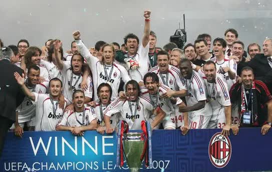 ac米兰红黑什么意思,红黑军团ac米兰后防那么强吗