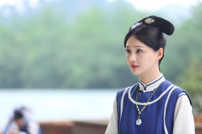 读懂纳兰性德，选哪本书最好？《纳兰词笺注》《饮水词笺校》比较