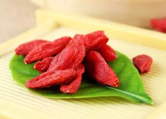 男人肾虚睡眠差吃什么药,男人肾虚精少用什么中成药