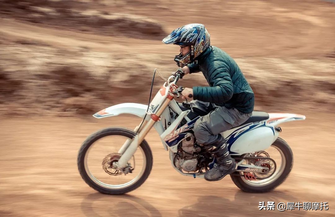 在哪玩越野车更合适,玩越野车的真实感受