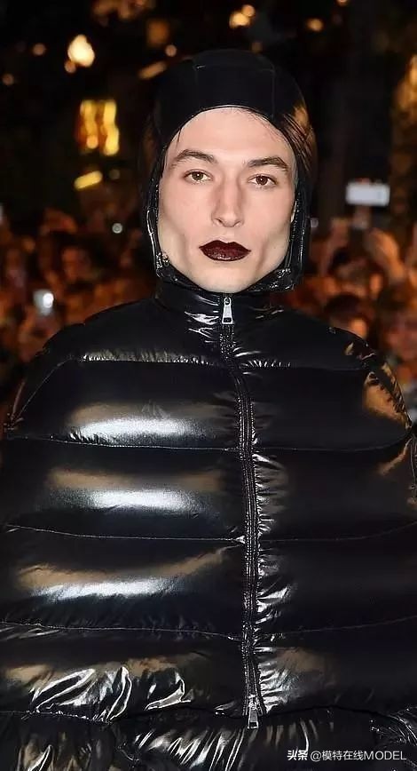 为什么时装秀上的衣服经常奇形怪状？不切实际的衣服到底有何用