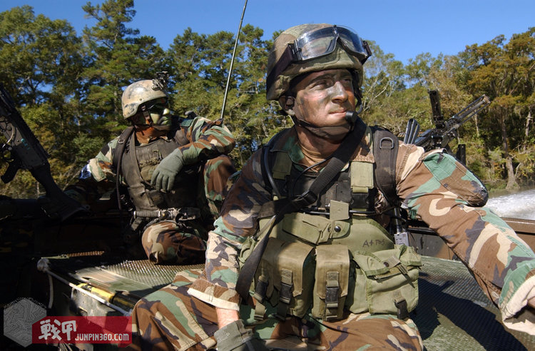 折腾九年,就拿出这点东西凑外拍?(上)