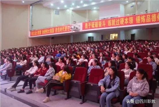 中学生面部彩绘,高校手绘