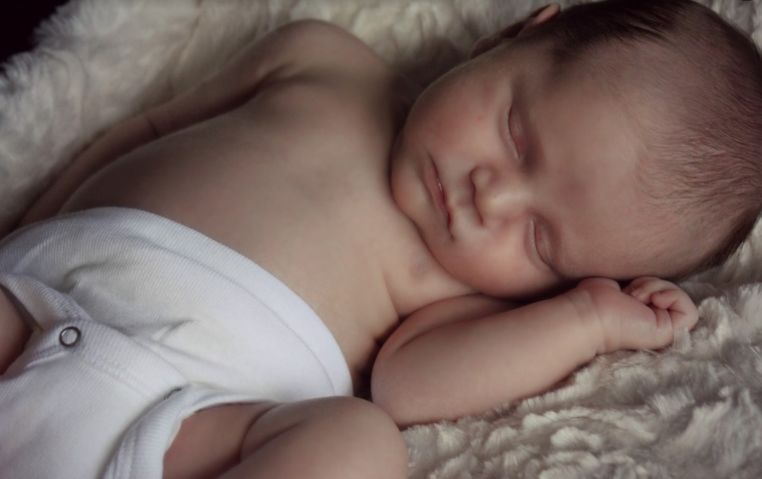 宝宝脸上湿疹怎么护理好得快,育儿知识宝宝湿疹怎么护理好得快