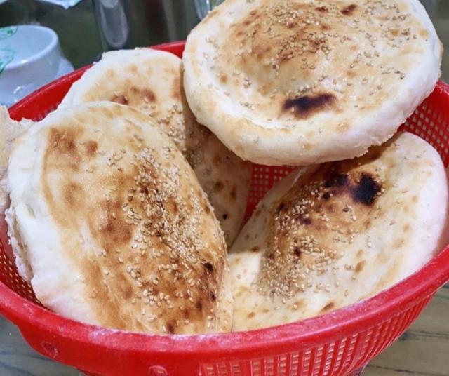 徐州小伙卖羊头,农村大叔50头羊一年利润