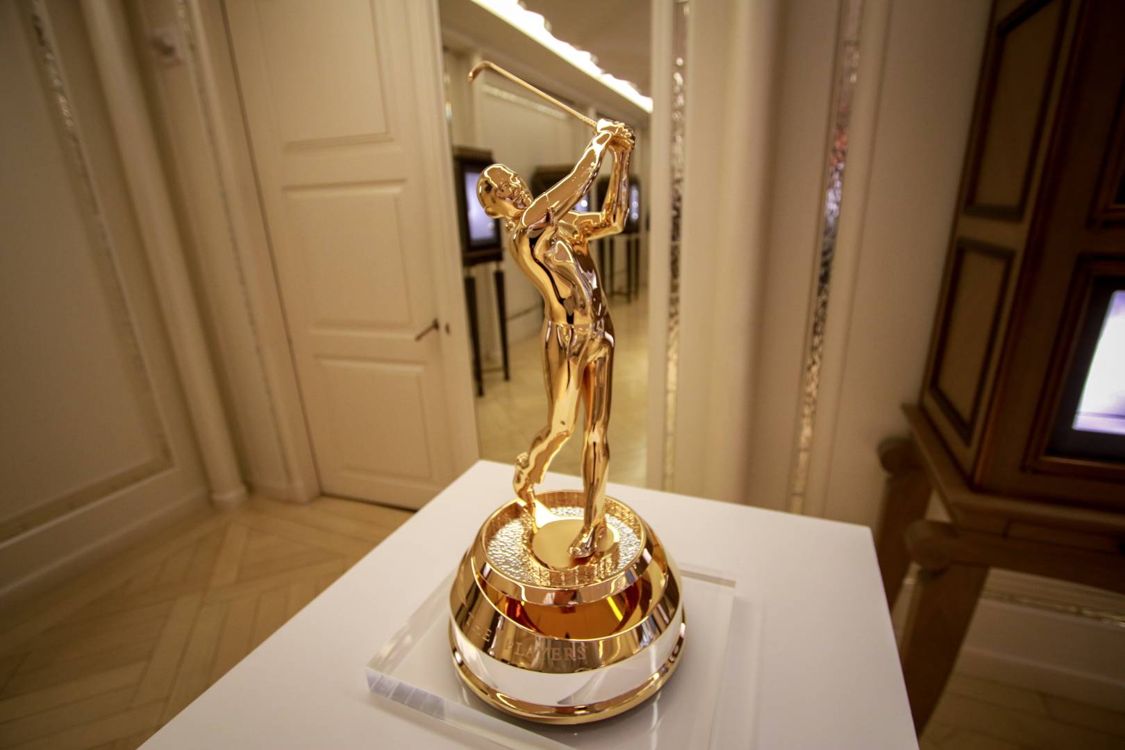 蒂芙尼总决赛冠军奖杯,蒂芙尼的nba奖杯